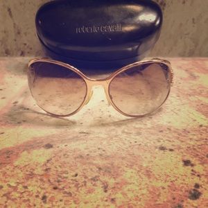 These are Azzur Roberto Cavalli sunglasses